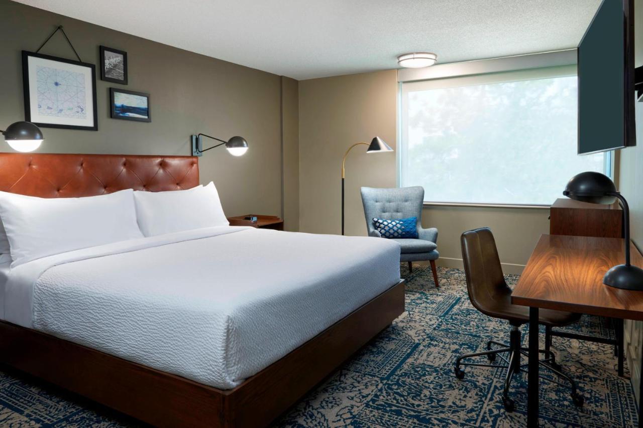 โฟร์ พอยต์ส บาย เชอราตัน โตรอนโต แอร์พอร์ต Hotel มิสซิสซอกา ภายนอก รูปภาพ