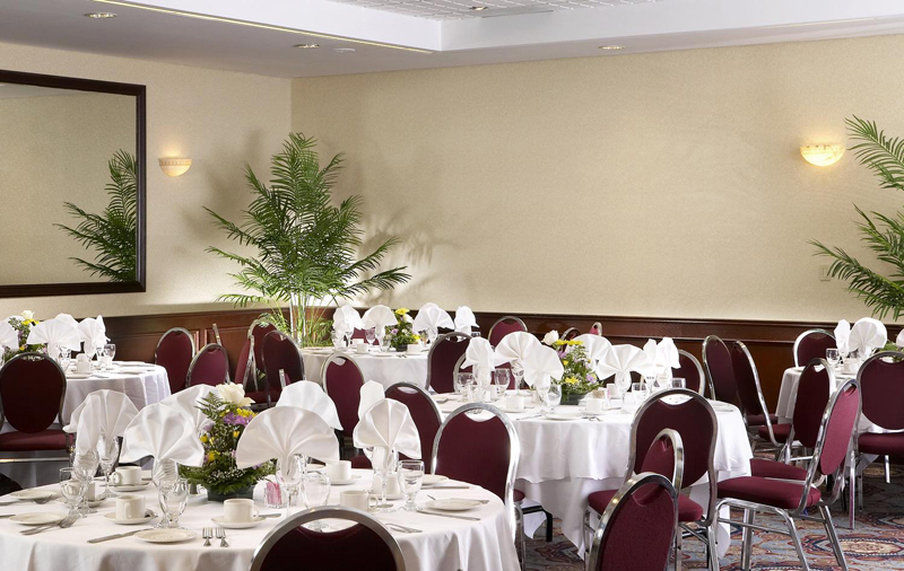 โฟร์ พอยต์ส บาย เชอราตัน โตรอนโต แอร์พอร์ต Hotel มิสซิสซอกา ภายนอก รูปภาพ